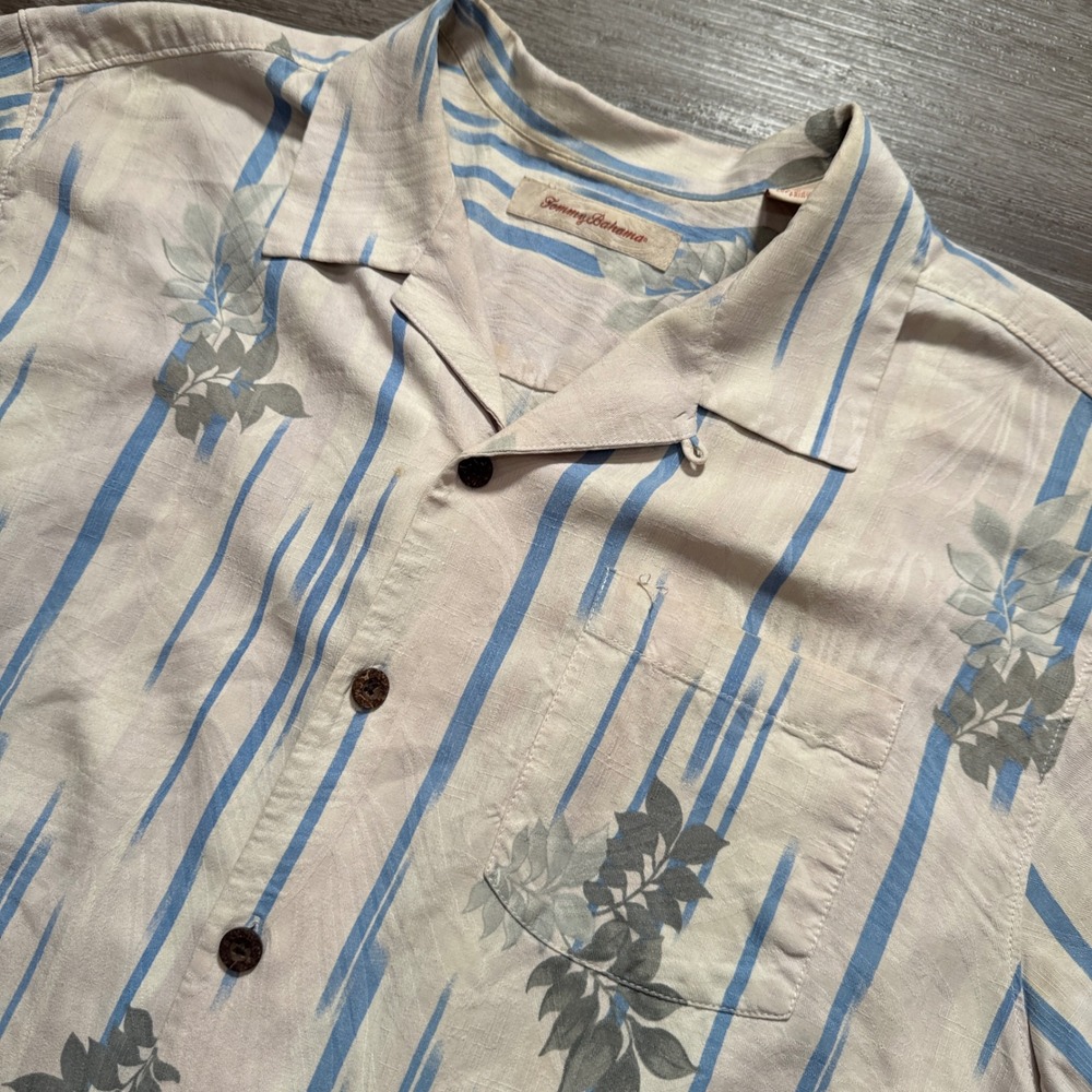 Tommy Bahama Shirt Mens Large 100% Silk Loop Collar Resort Coastal Camp Vacation